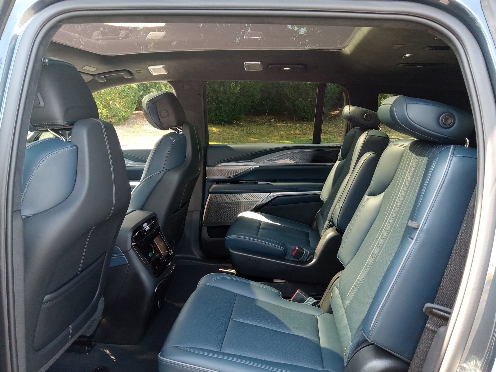 Used 2026 Cadillac Escalade IQ Sport 2 AWD/4WD image 26