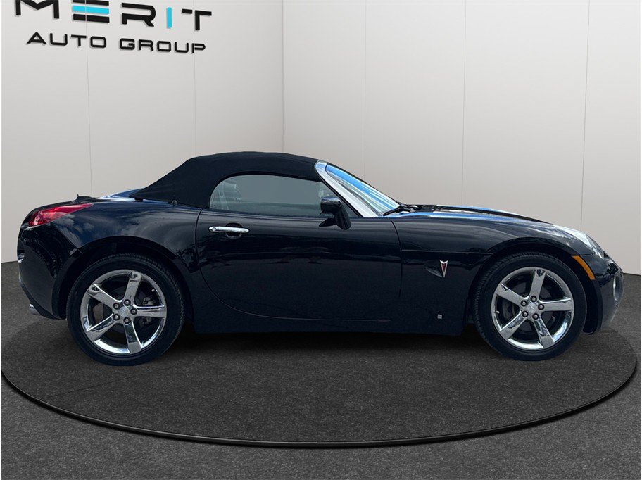 Used 2007 Pontiac Solstice GXP w/ Premium Package RWD image 10