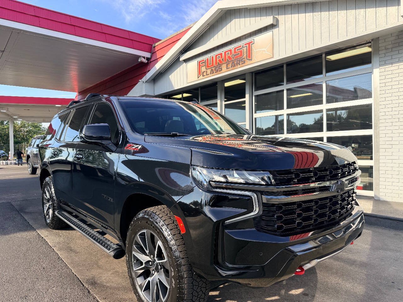 Used 2022 Chevrolet Tahoe Z71 w/ Z71 Off-Road Package AWD/4WD image 14