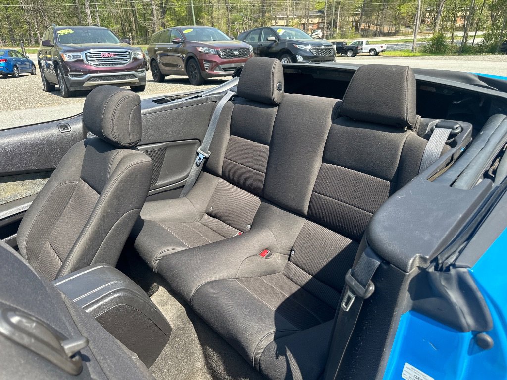 Used 2013 Ford Mustang Convertible image 18