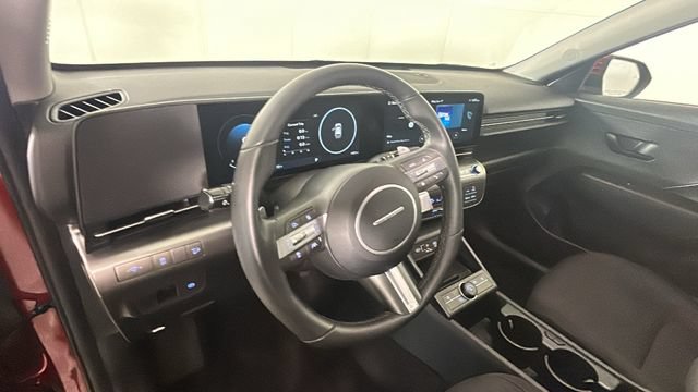 Certified 2025 Hyundai Kona SEL AWD/4WD image 13