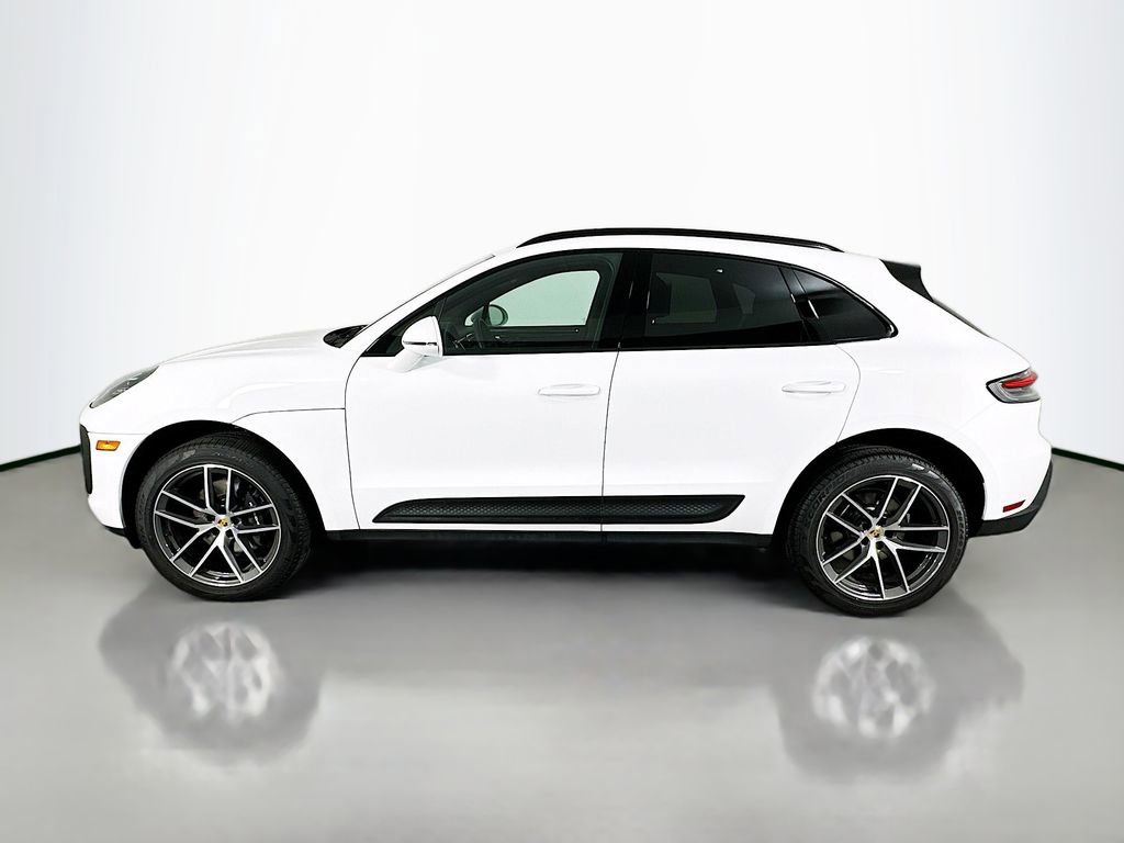 New 2025 Porsche Macan video 2
