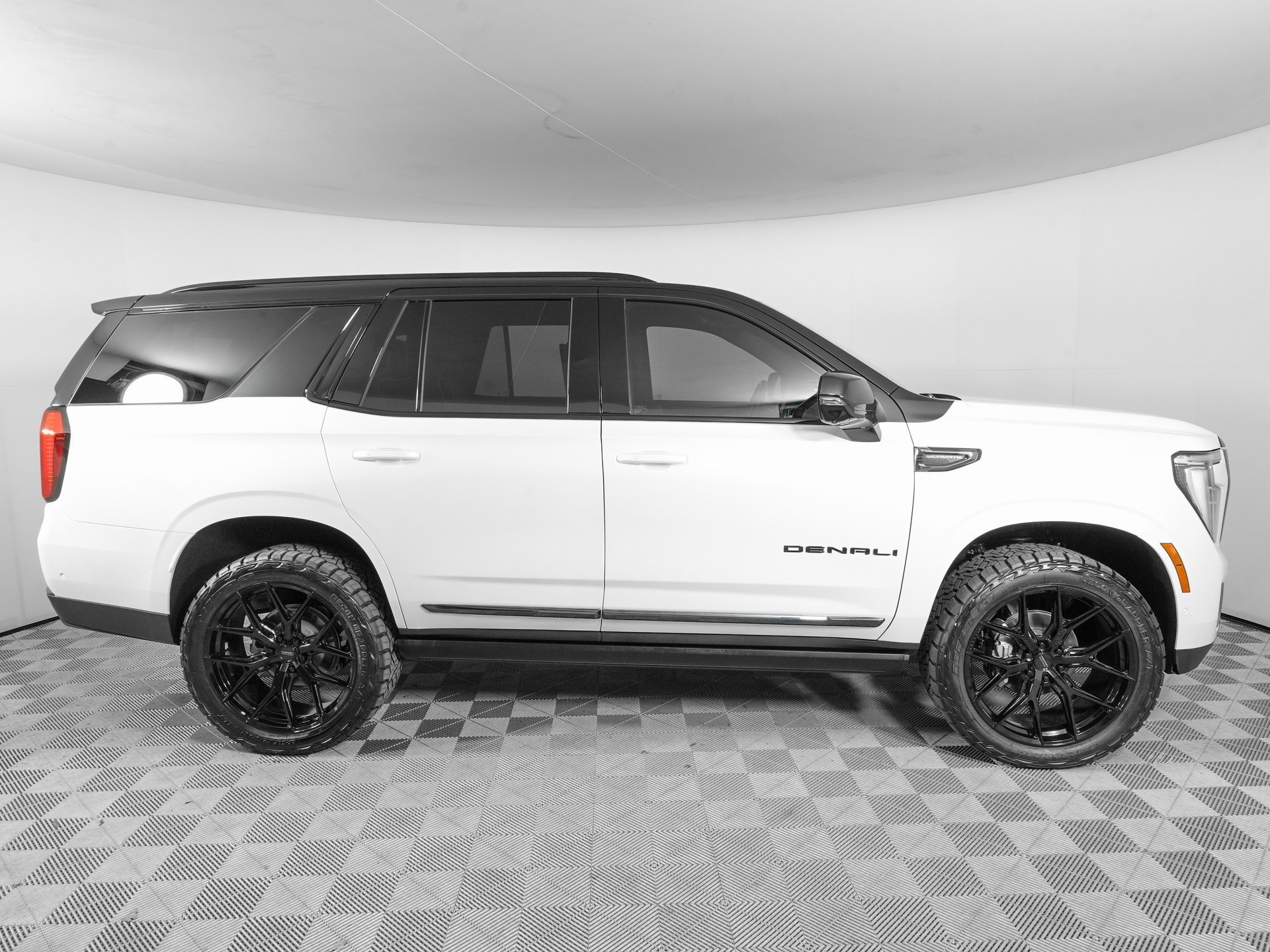 Used 2025 GMC Yukon Denali Ultimate image 5