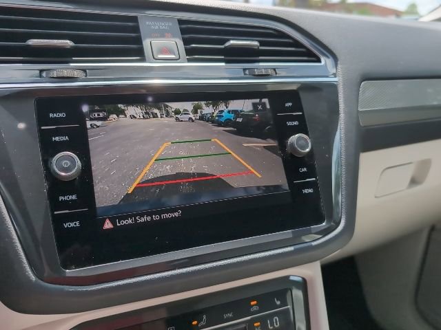 Used 2022 Volkswagen Tiguan SE image 17