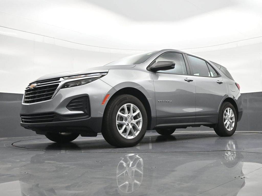 Used 2024 Chevrolet Equinox LS w/ Driver Confidence II Package FWD image 23