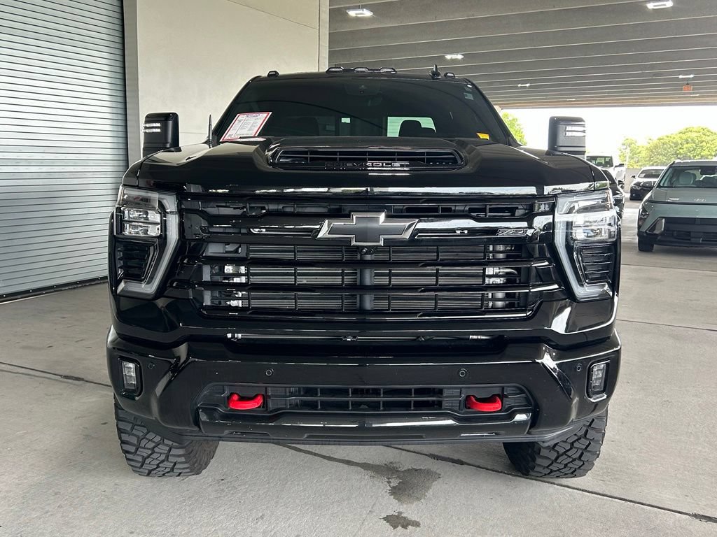 Used 2025 Chevrolet Silverado 2500 LTZ w/ Trail Boss Package AWD/4WD image 2