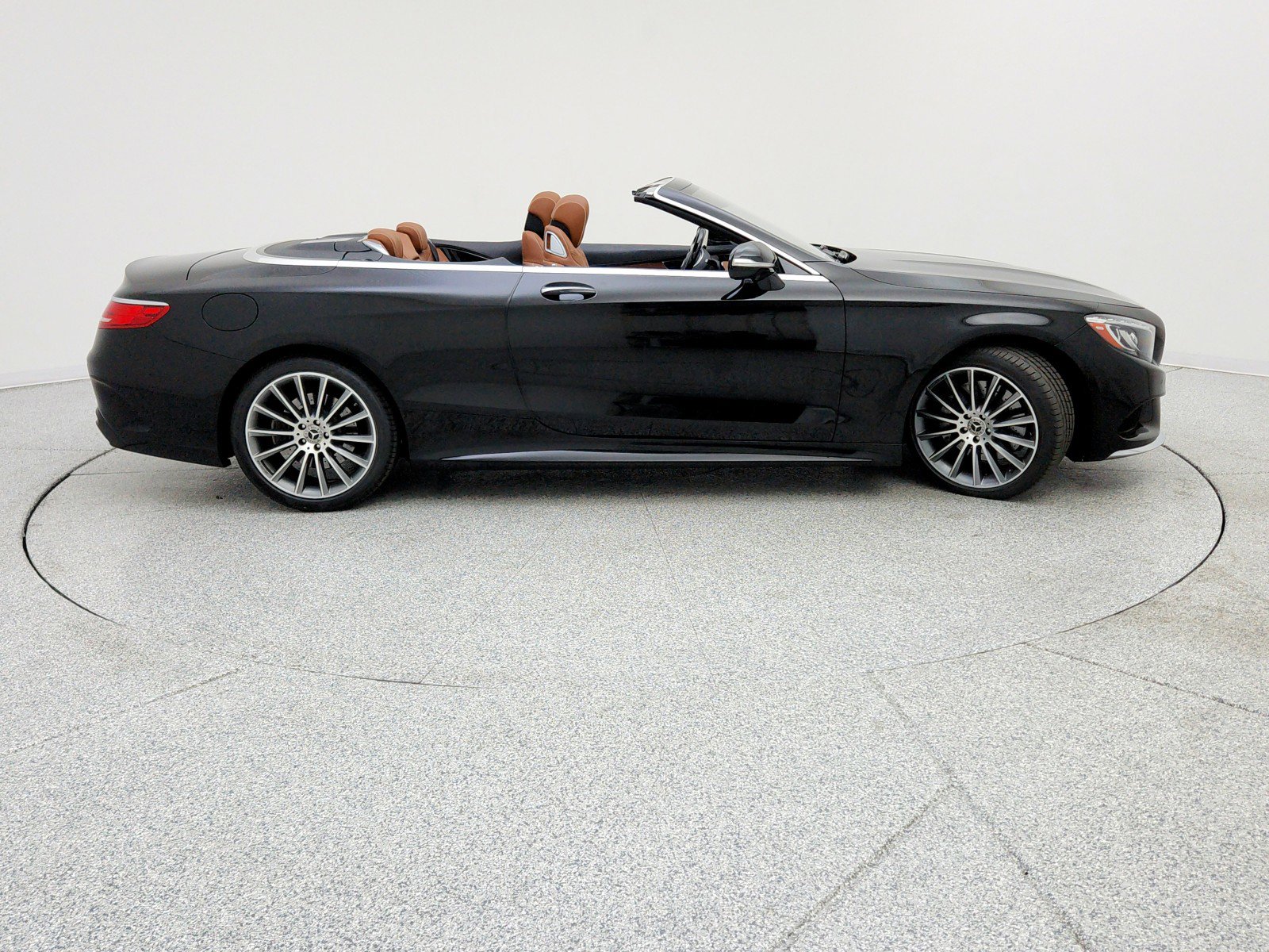 Used 2017 Mercedes-Benz S 550 Cabriolet image 4