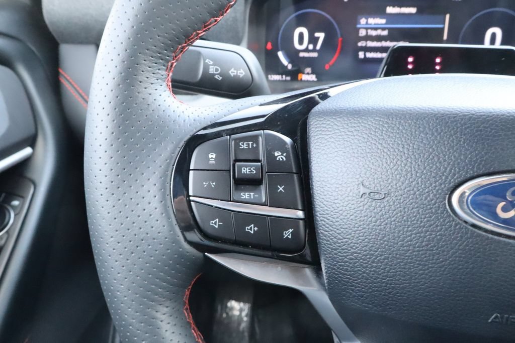 Used 2025 Ford Explorer ST-Line w/ Premium Package RWD image 24