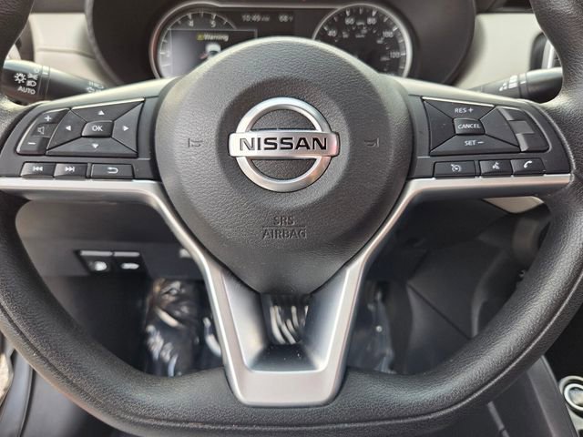 Used 2022 Nissan Versa SV image 28