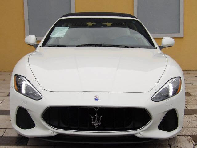 Used 2018 Maserati GranTurismo Sport image 3