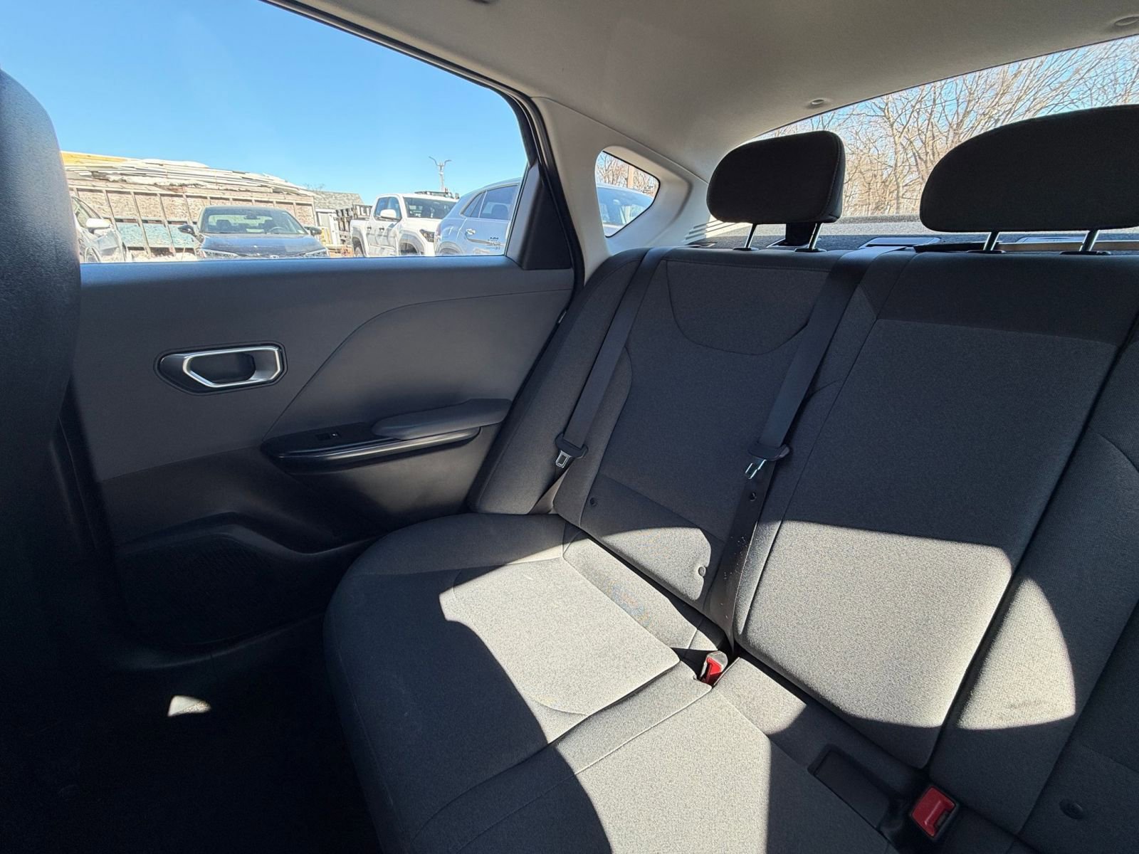 Used 2025 Kia K4 FWD image 38