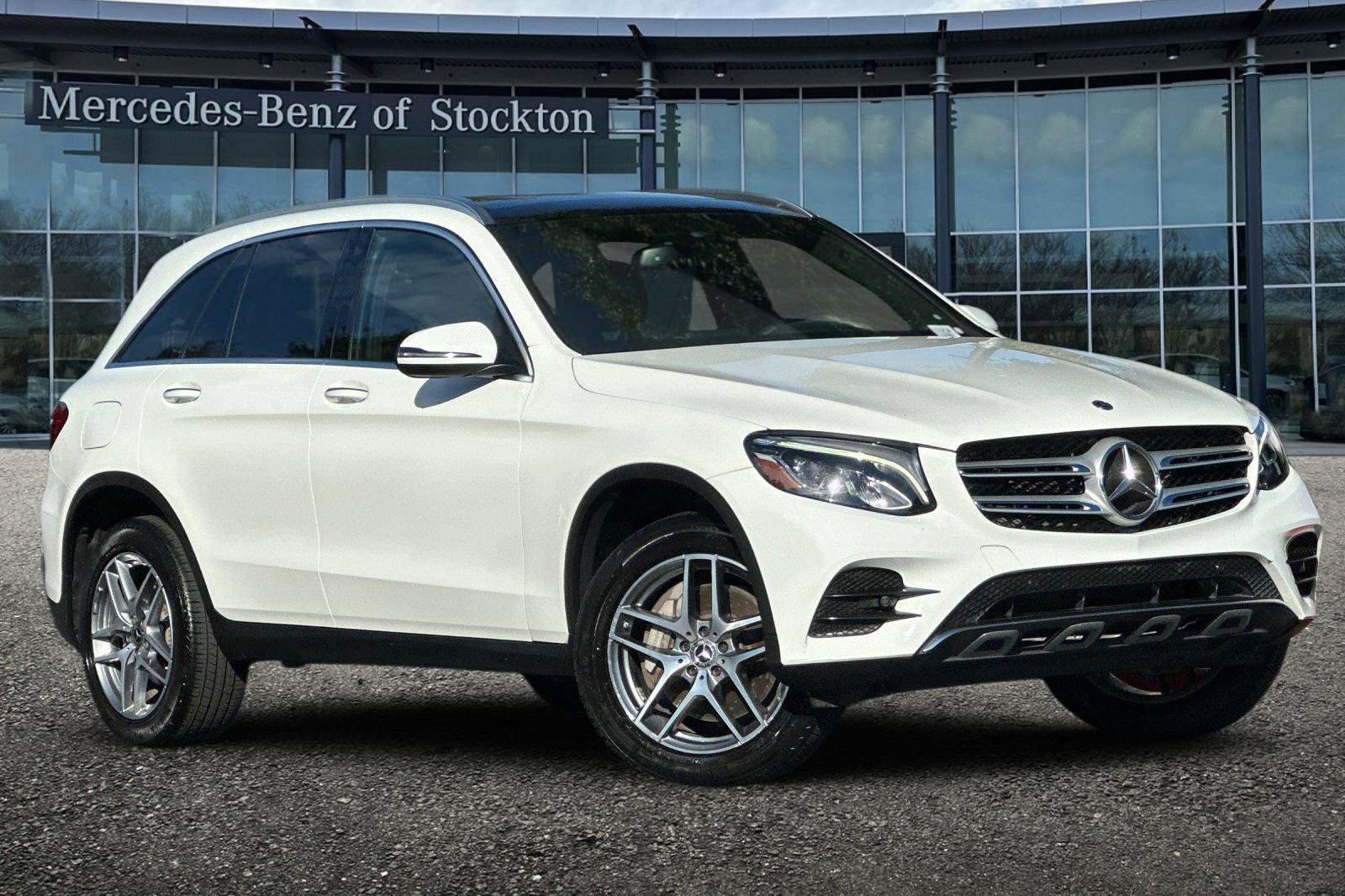 Used 2019 Mercedes-Benz GLC 300 4MATIC image 2