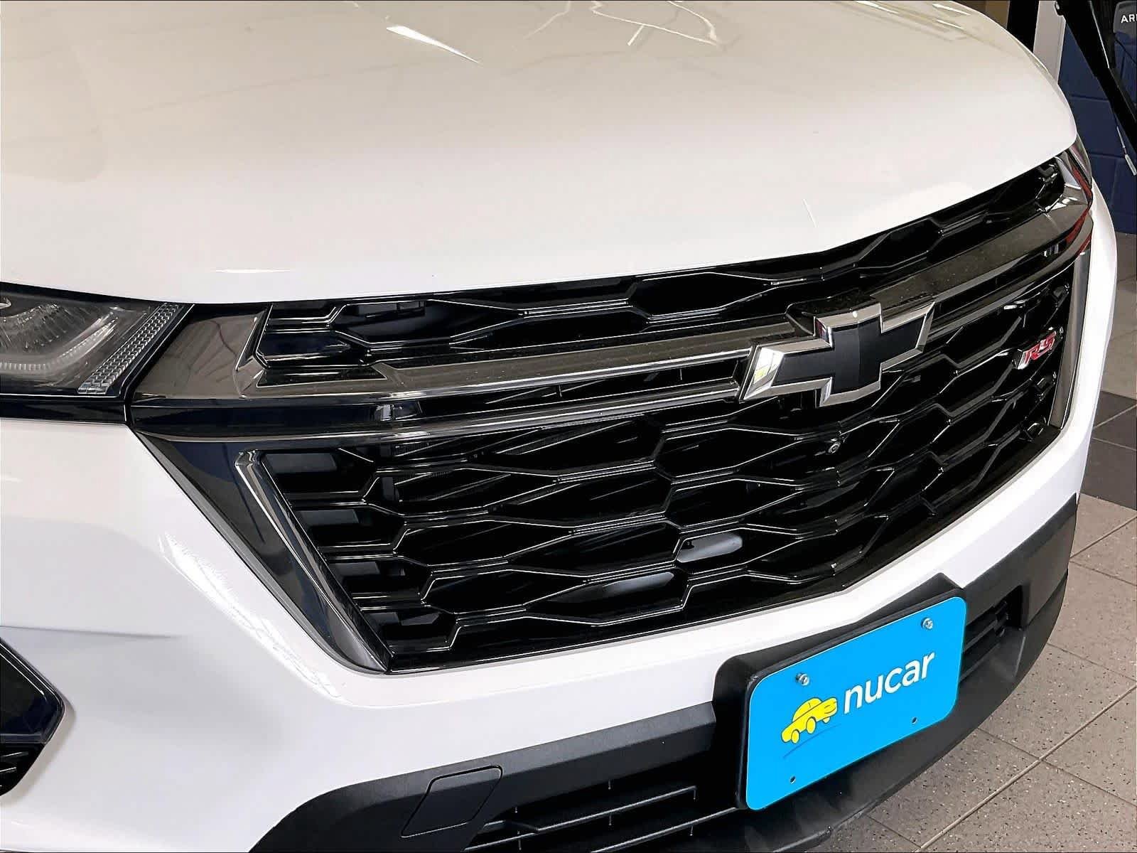 Used 2023 Chevrolet Traverse RS AWD/4WD image 32