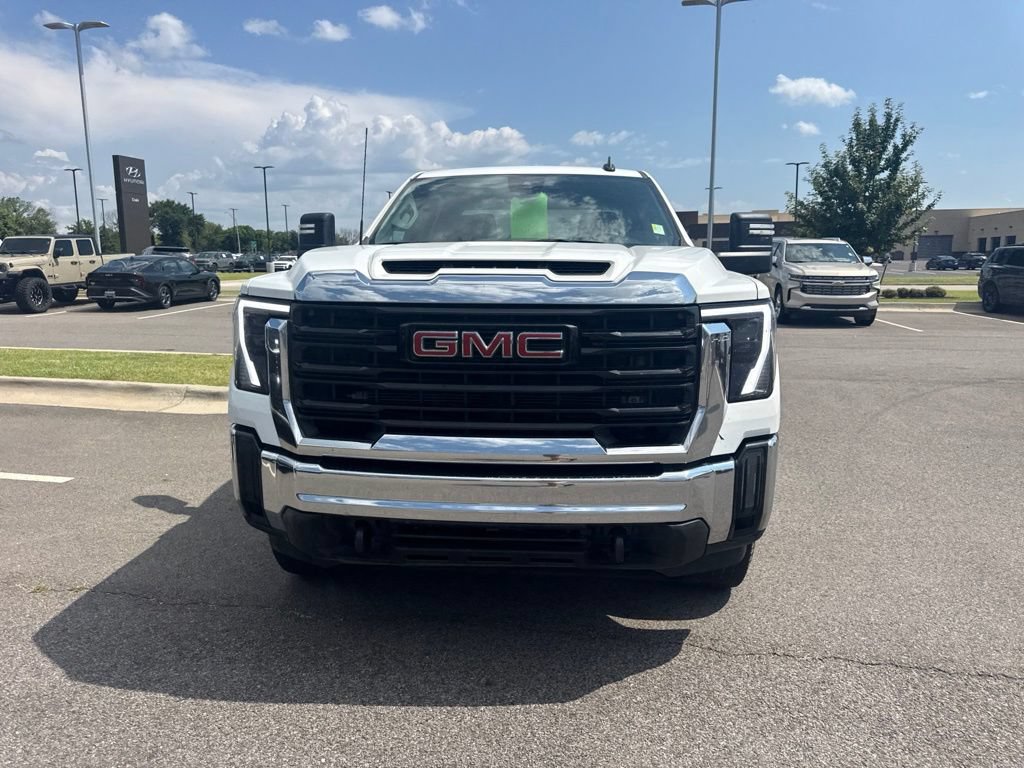 Used 2024 GMC Sierra 2500 Pro w/ Convenience Package AWD/4WD image 4