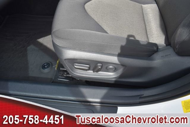 Used 2023 Toyota Camry LE FWD image 19