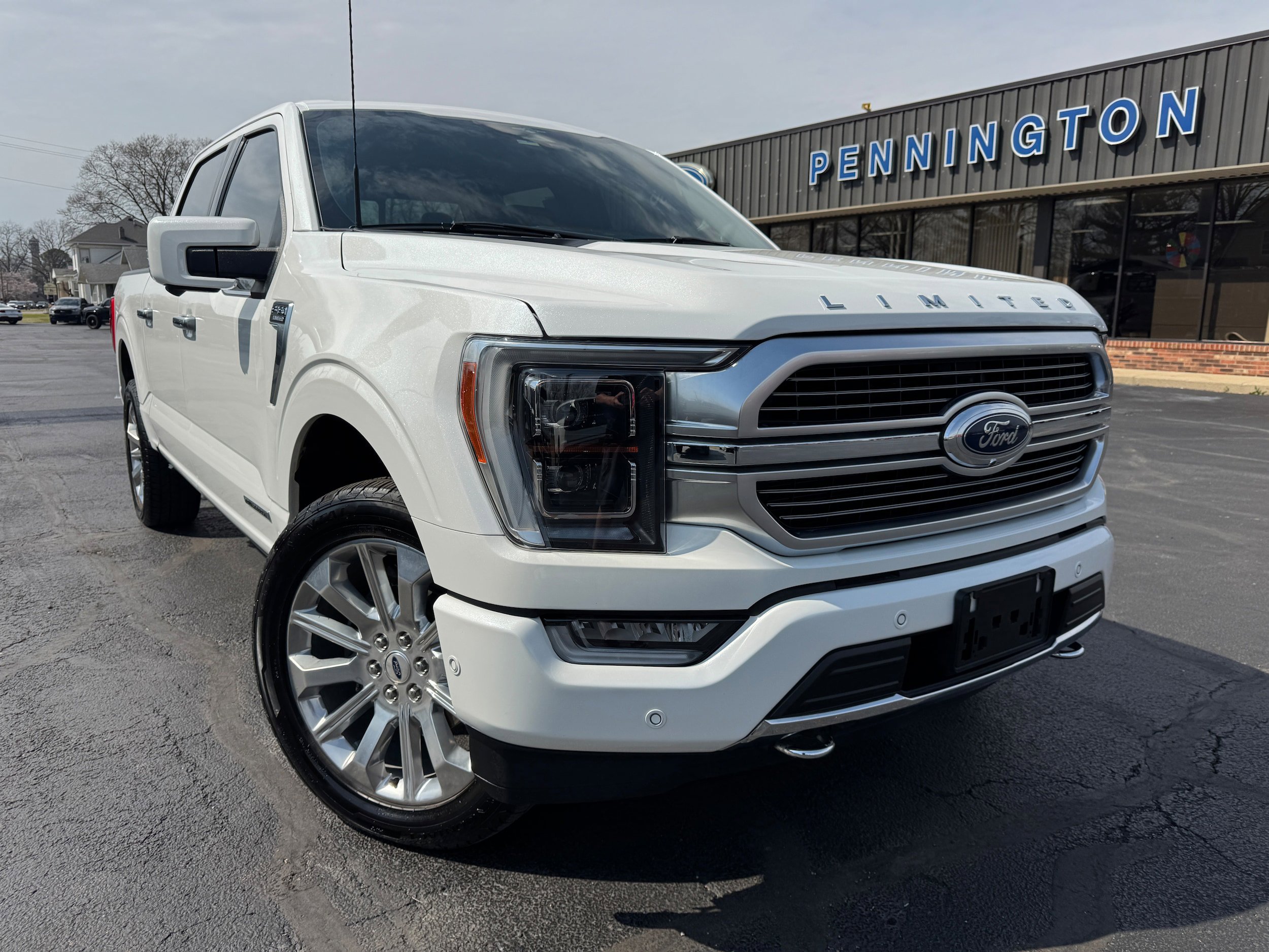 Used 2023 Ford F150 Limited image 1