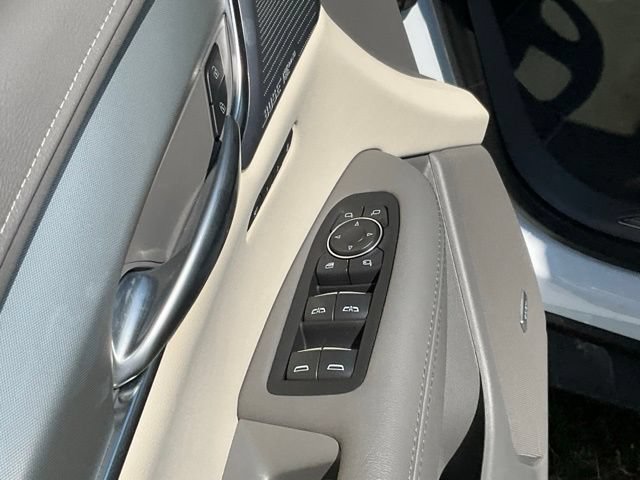 Used 2025 Cadillac XT5 Premium Luxury FWD image 8
