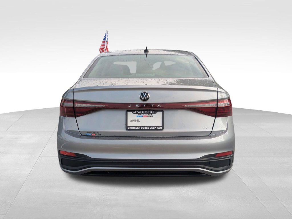 Used 2025 Volkswagen Jetta SE FWD image 5