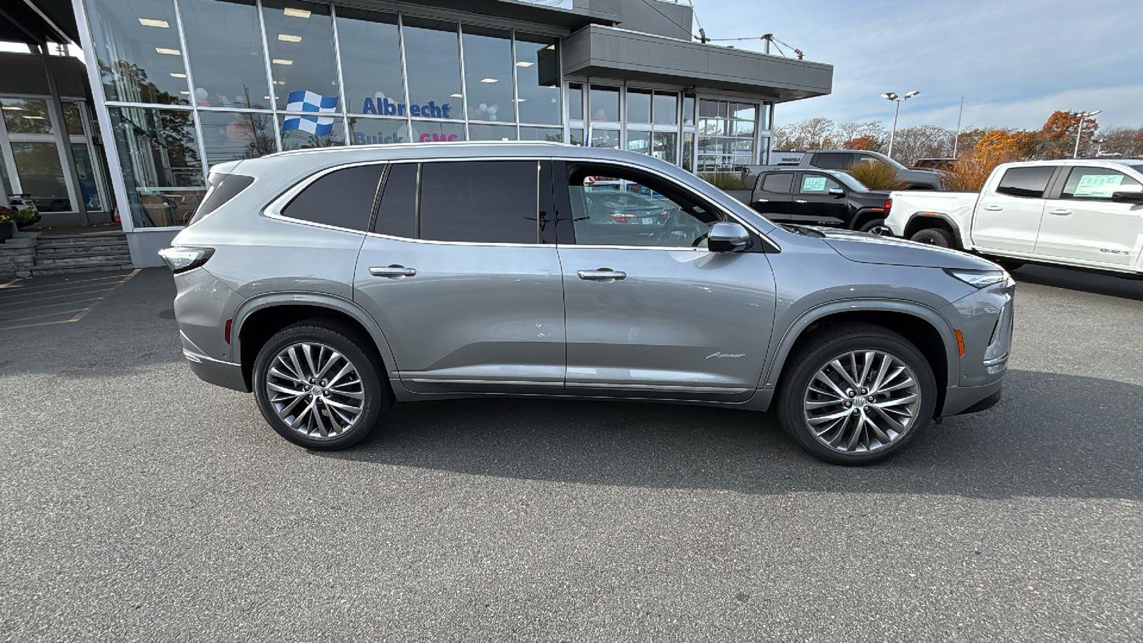 New 2026 Buick Enclave Avenir w/ Super Cruise Package image 8