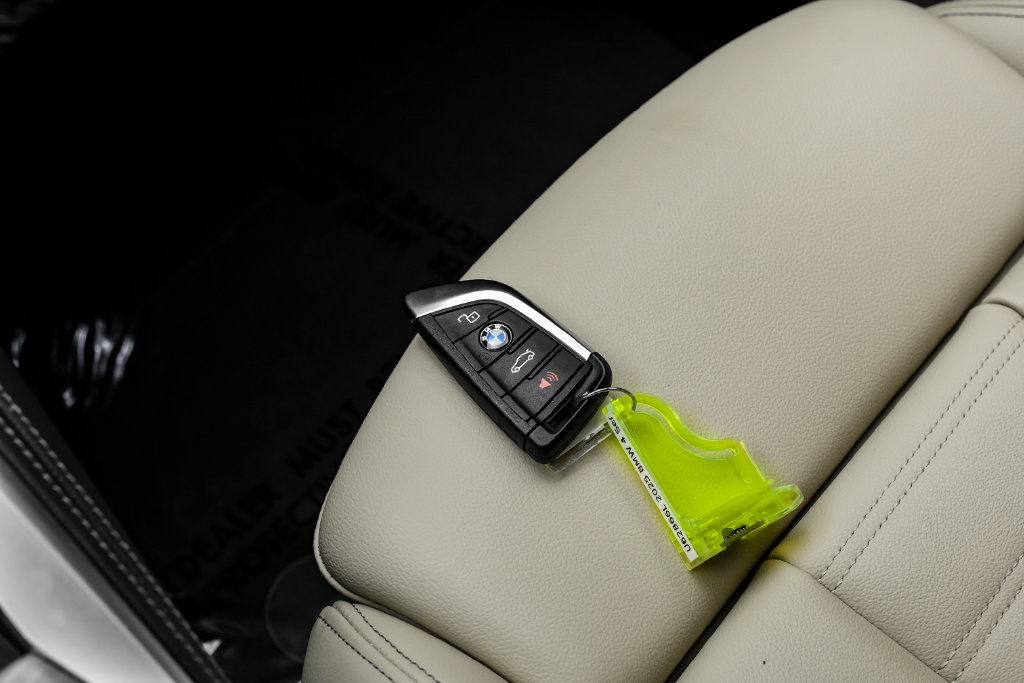 Used 2025 BMW M440i Convertible w/ Premium Package RWD image 64