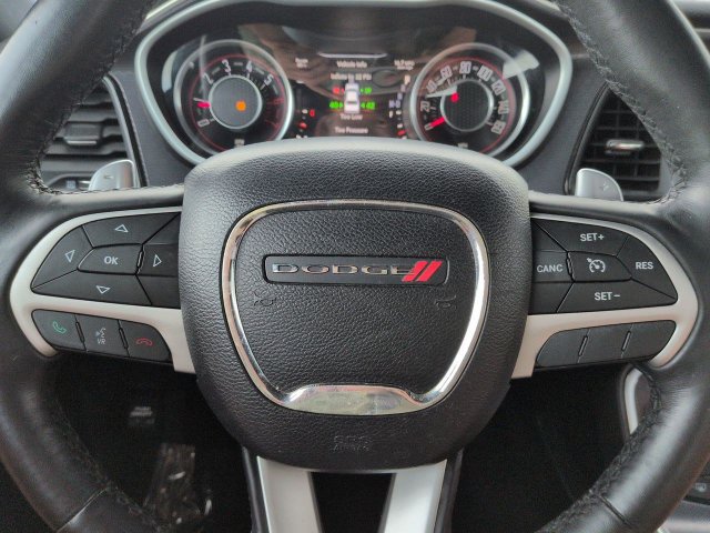 Used 2015 Dodge Challenger R/T Plus RWD image 26