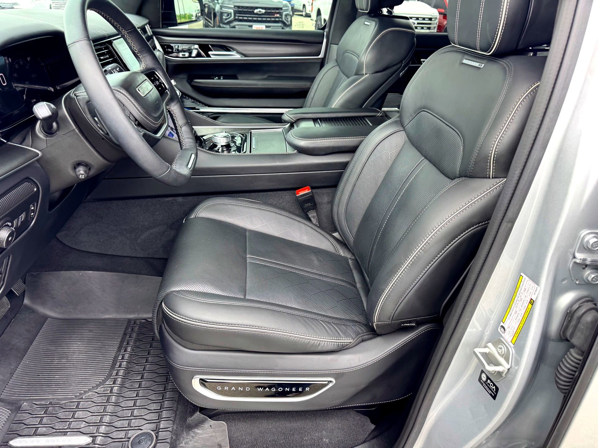 Used 2024 Jeep Grand Wagoneer L Series II w/ Quick Order Packagew 28T image 12