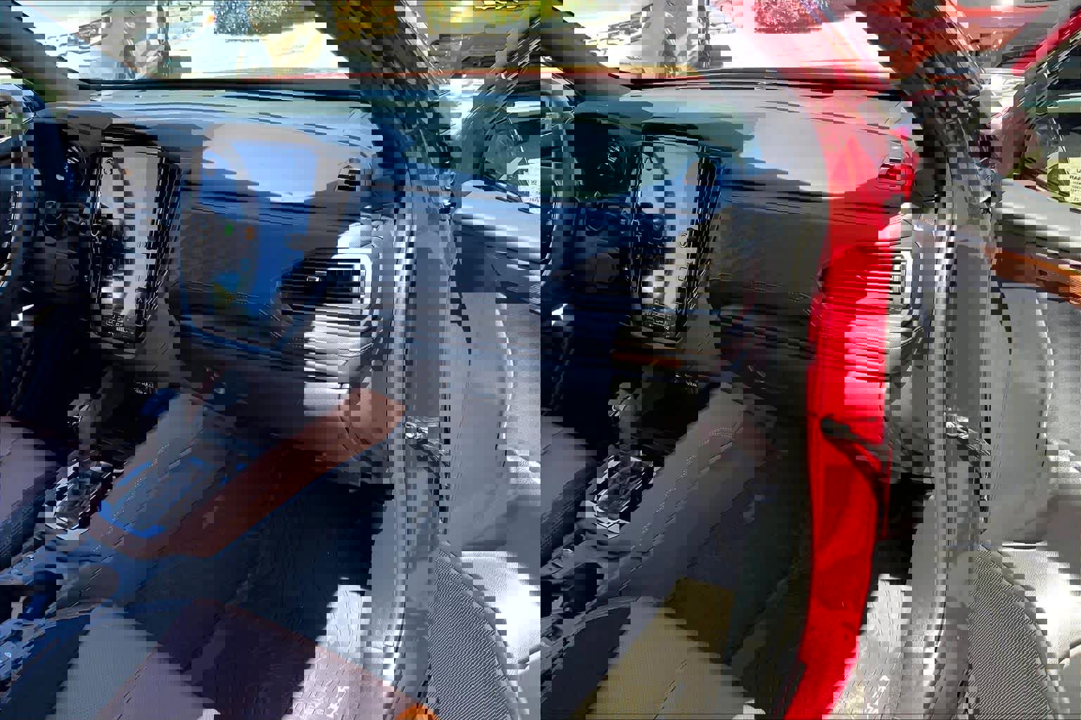 Used 2025 Subaru Forester Touring image 18