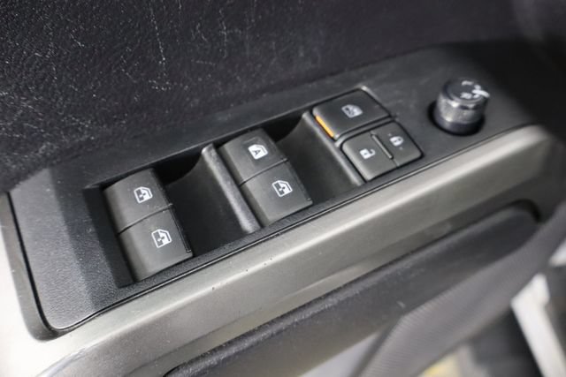 Used 2020 Toyota Tacoma SR5 AWD/4WD image 21