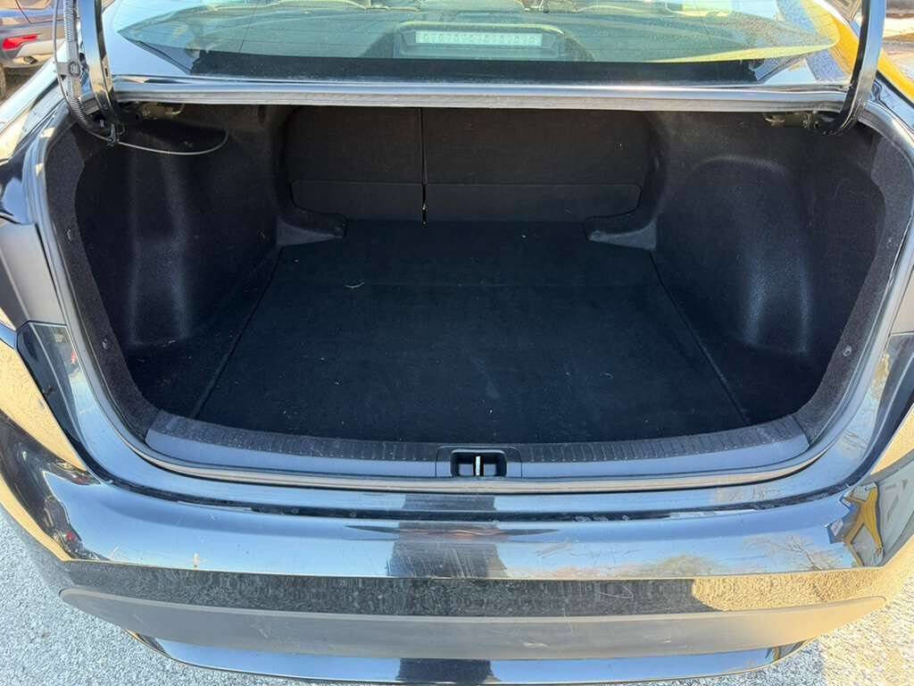 Used 2022 Toyota Corolla LE FWD image 20