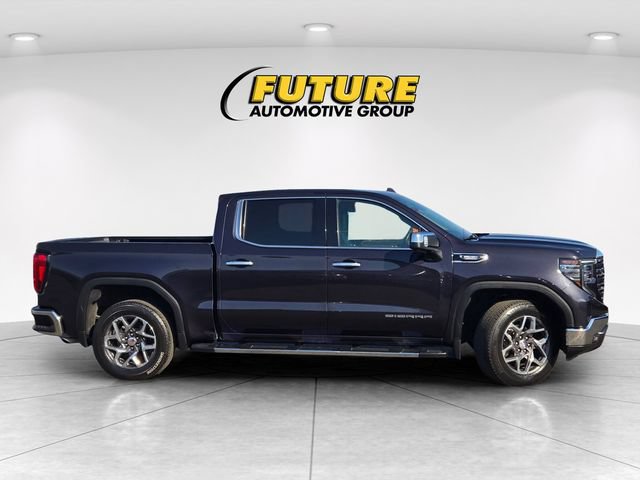 Used 2023 GMC Sierra 1500 SLT w/ SLT Premium Package RWD image 3