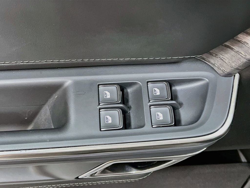 Used 2023 Rivian R1T Adventure AWD/4WD image 17