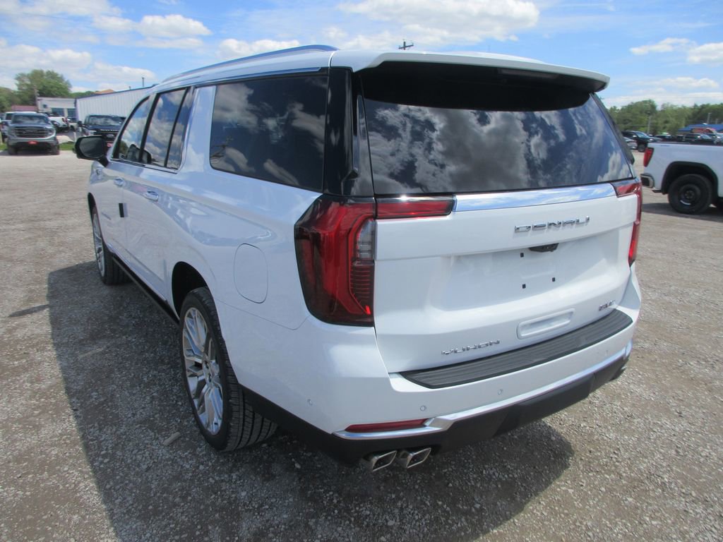 New 2026 GMC Yukon XL Denali w/ Denali Reserve Package AWD/4WD image 6