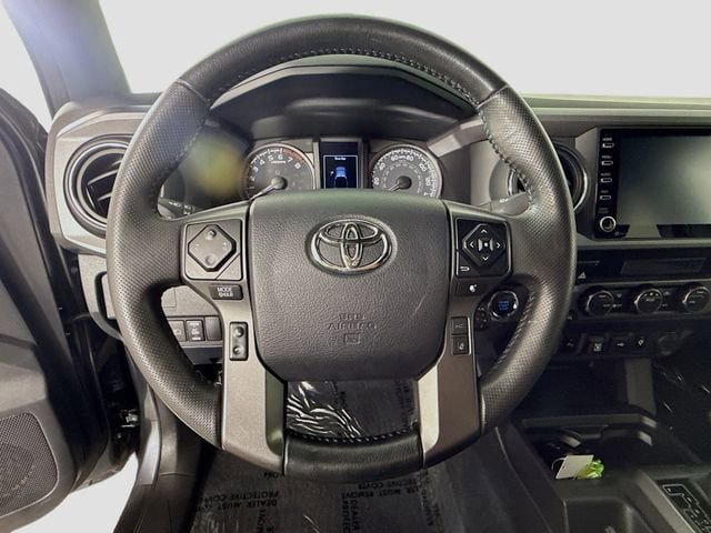 Used 2023 Toyota Tacoma TRD Off-Road w/ Technology Package AWD/4WD image 11