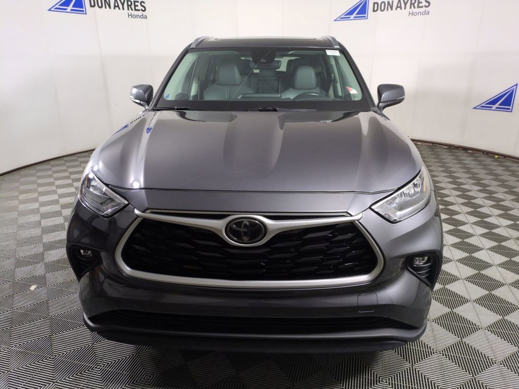 Used 2020 Toyota Highlander XLE image 10