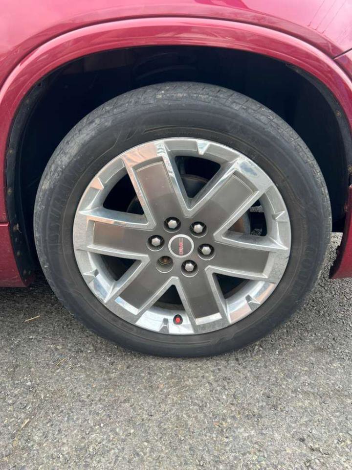 Used 2011 GMC Acadia Denali image 13