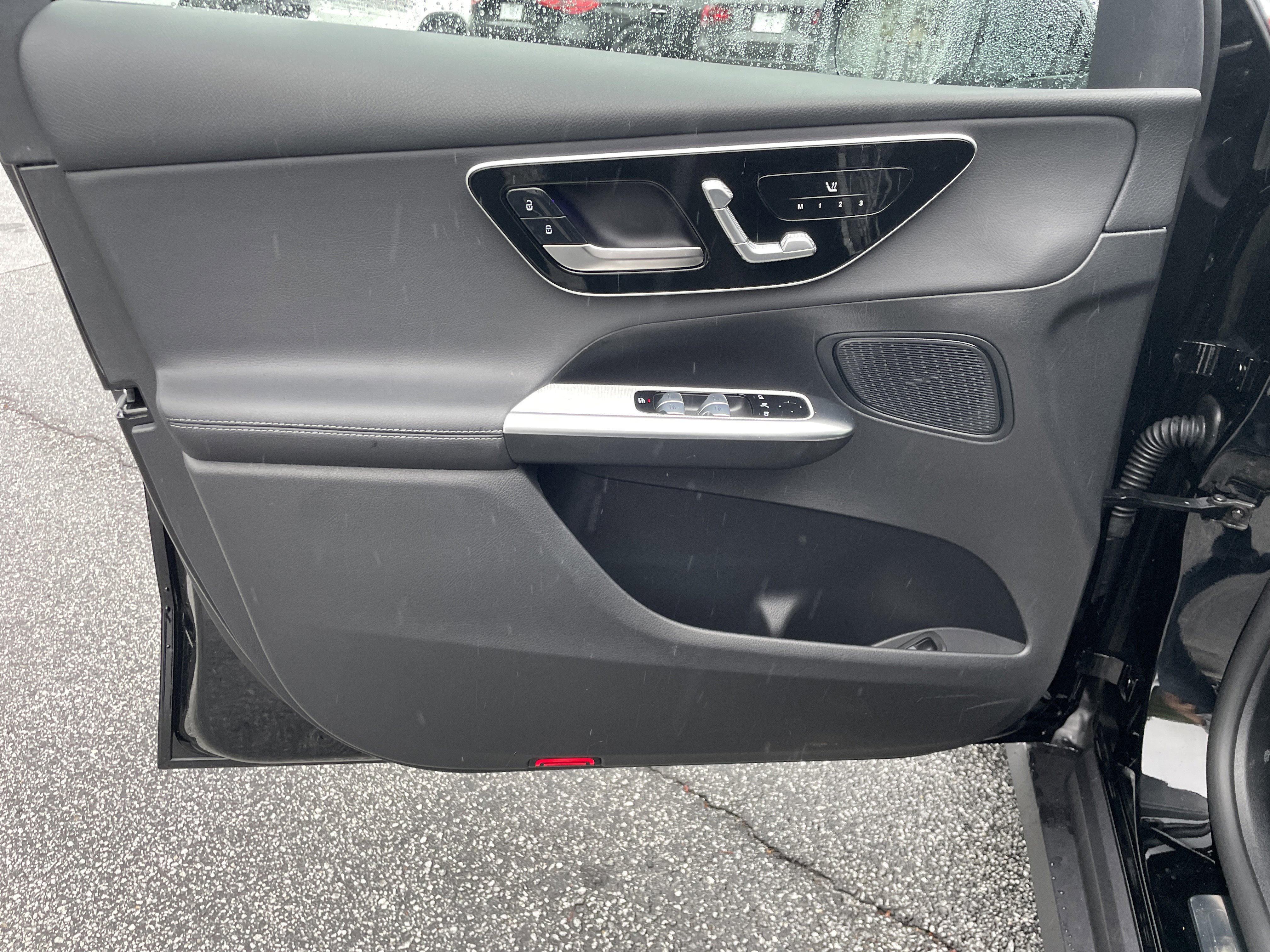 Certified 2025 Mercedes-Benz GLC 300 4MATIC image 18