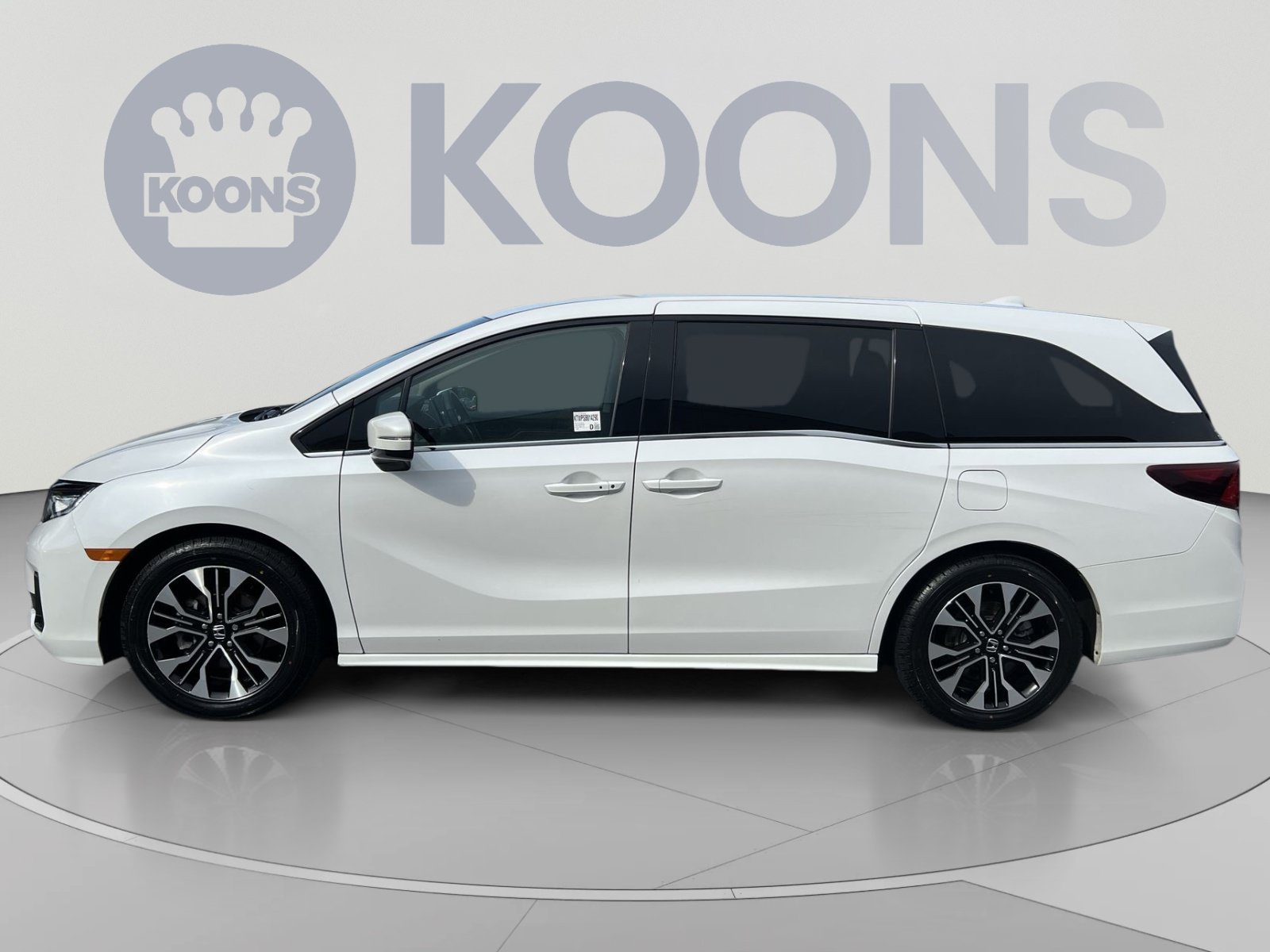 Used 2025 Honda Odyssey Elite image 2
