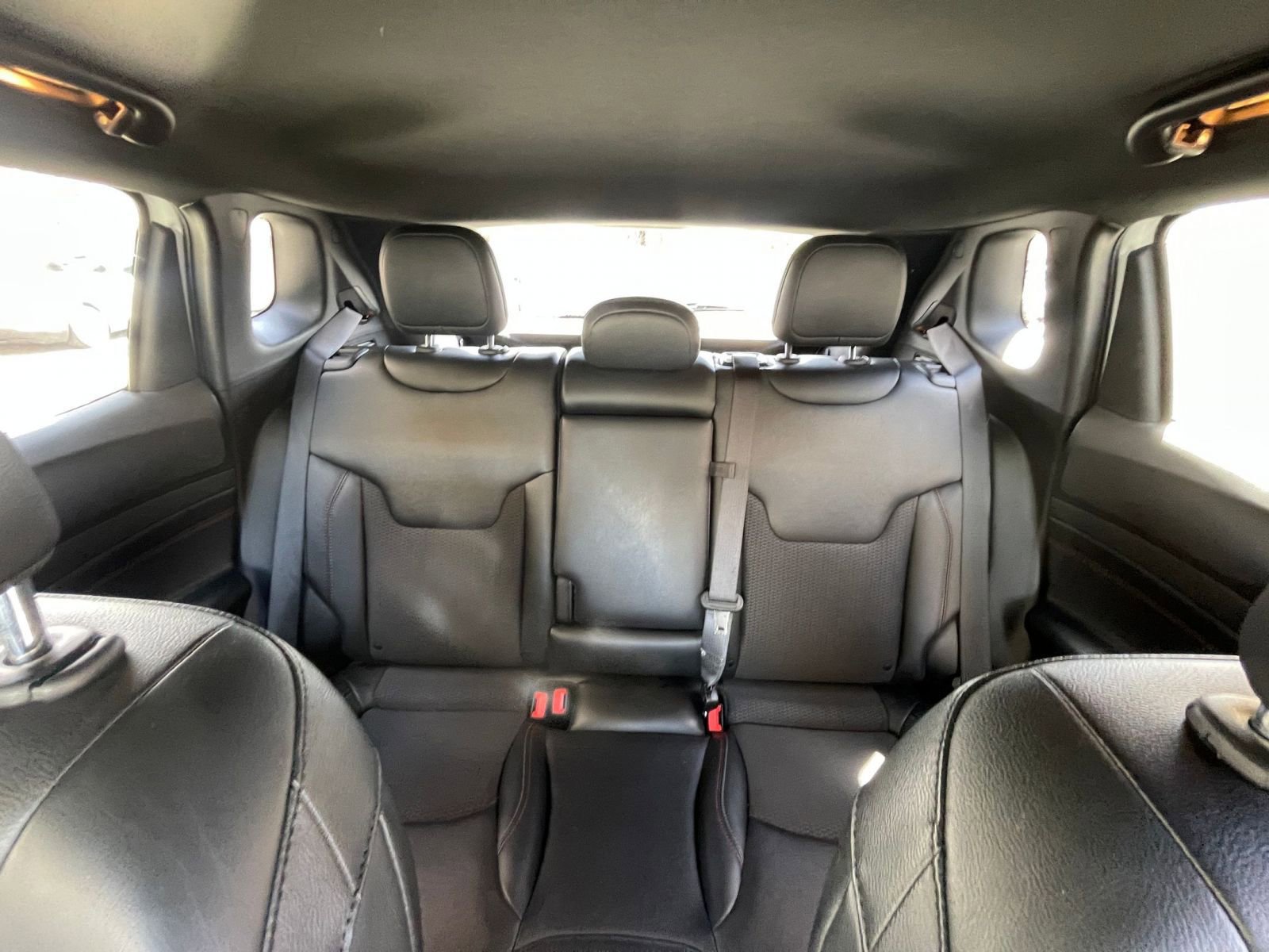 Used 2025 Jeep Compass Trailhawk image 37