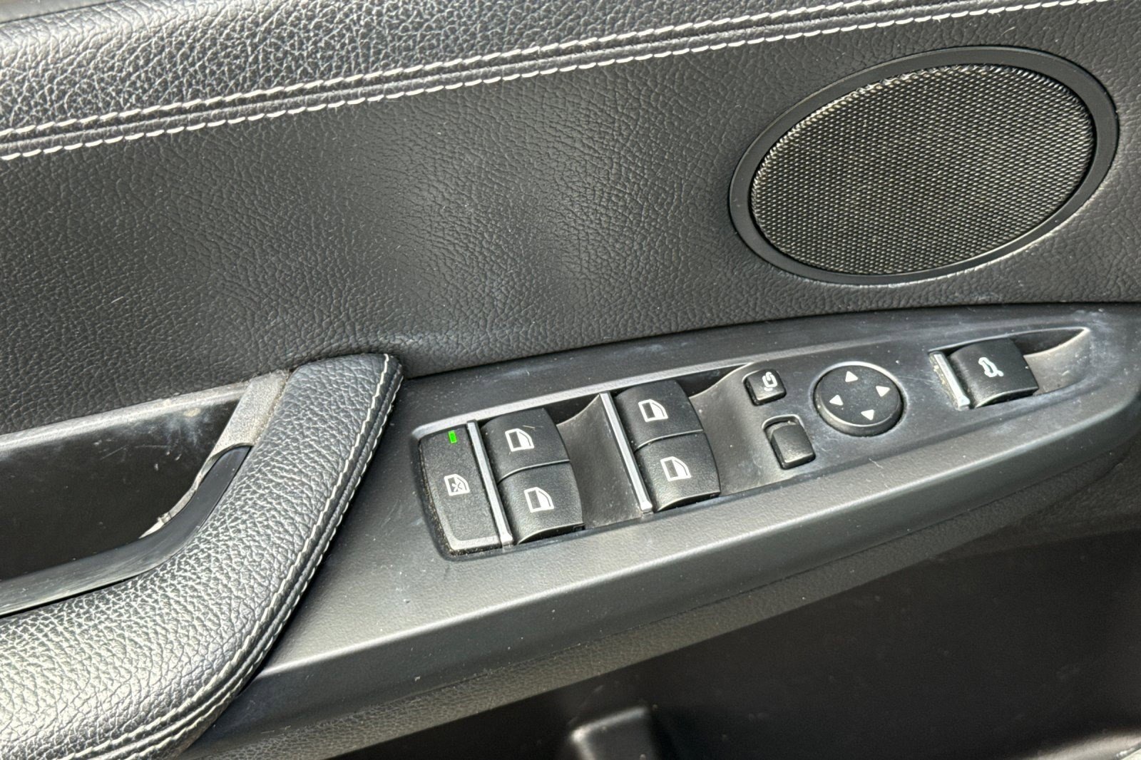 Used 2017 BMW X4 xDrive28i image 13