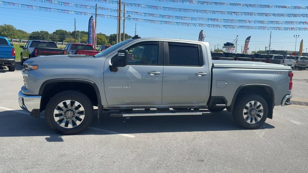 Used 2025 Chevrolet Silverado 2500 LT w/ All Star Edition AWD/4WD image 3