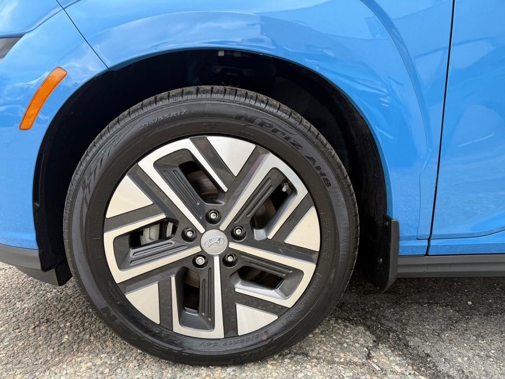 Certified 2023 Hyundai Kona Limited image 10