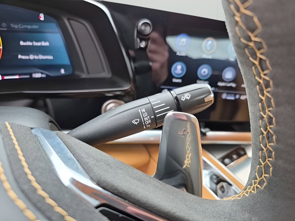 Used 2022 Chevrolet Corvette Stingray Premium Cpe w/ Engine Appearance Package image 29