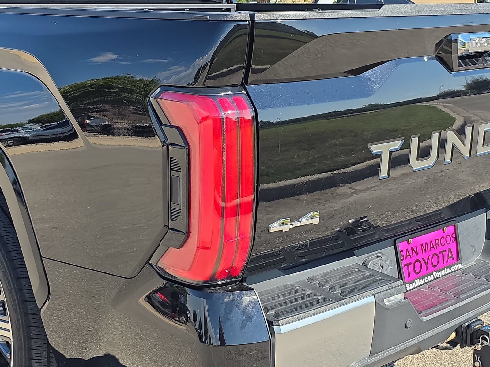 Used 2023 Toyota Tundra Capstone AWD/4WD image 30