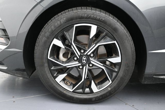 Used 2025 Hyundai Sonata SEL FWD image 9