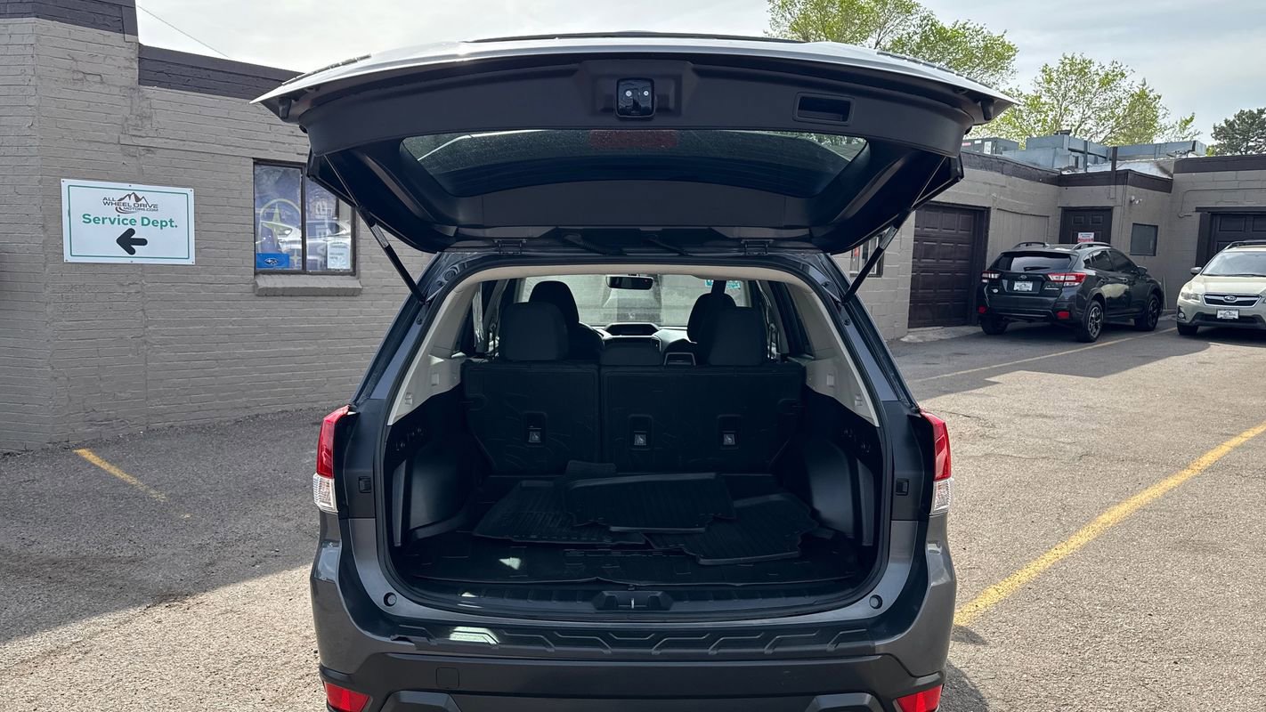 Used 2021 Subaru Forester Premium AWD/4WD image 23