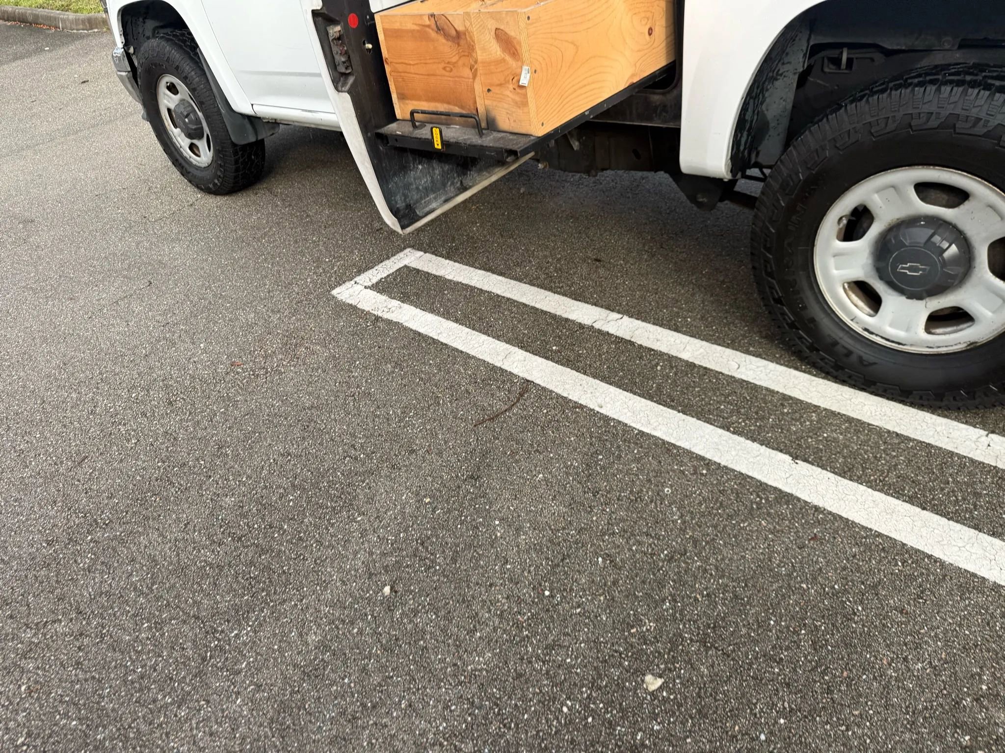 Used 2011 Chevrolet Colorado W/T w/ Mid Box Prep Package image 16