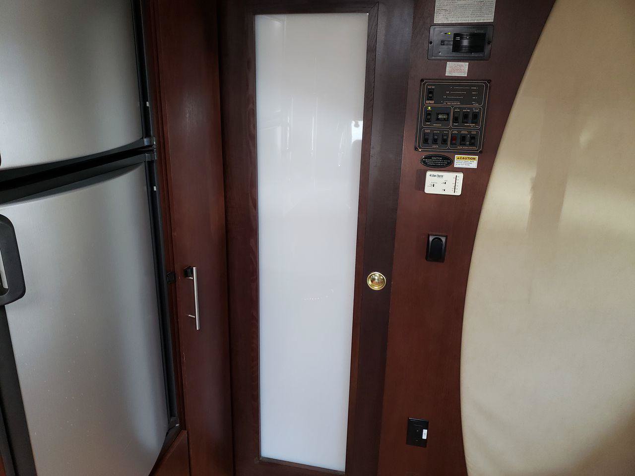 Used 2008 Freightliner Sprinter 3500 RWD image 42