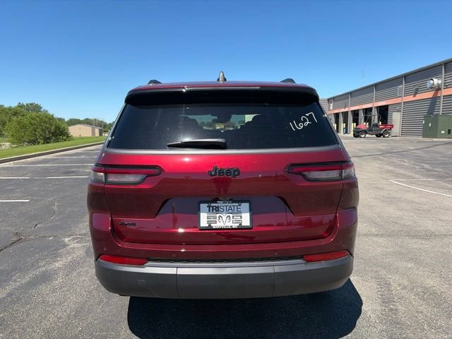 New 2026 Jeep Grand Cherokee L Limited w/ Limited Altitude Package AWD/4WD image 4