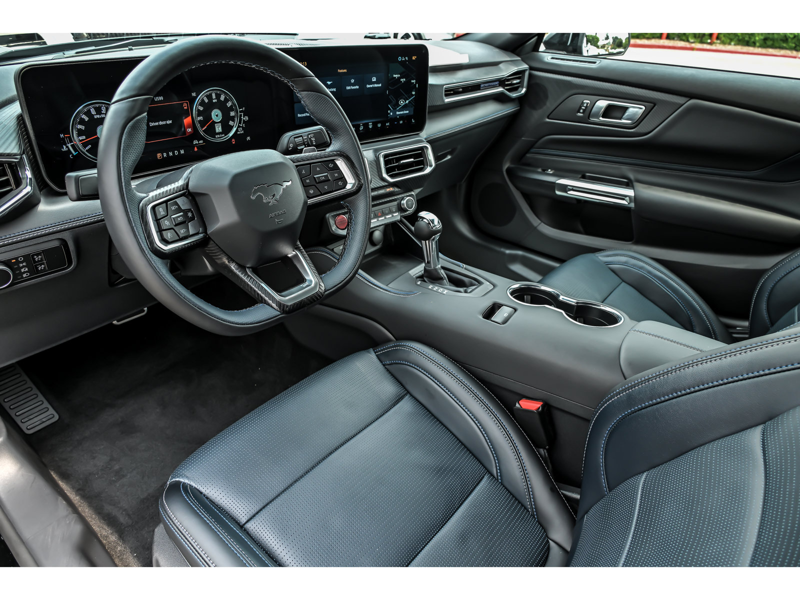 Used 2025 Ford Mustang GT Premium RWD image 23
