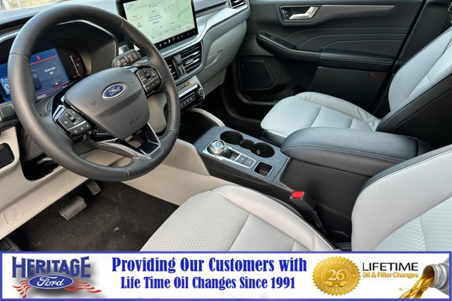 New 2025 Ford Escape SE w/ Class II Trailer Tow Package image 7